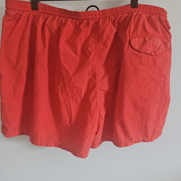 Vintage Patagonia Men's Swim Shorts - Red XL - Picture 4 of 4